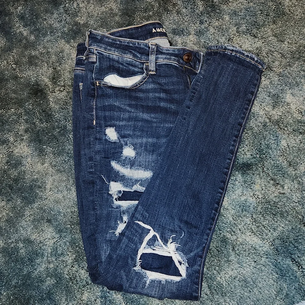 American Eagle Distressed Jeggings - Picture 2 of 8